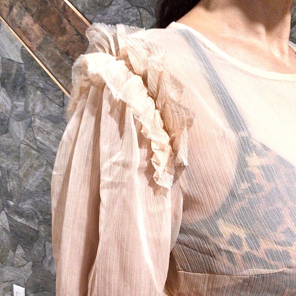 Ruffles & Frills Incredible Blouse - Picture 8 of 14